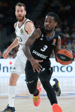 LDLC 'den Lee Paris Asvel Villeurbanne, Real Madrid ile LDLC Asvel arasında oynanan Türk Hava Yolları EuroLeague maçı sırasında 01 Şubat 2024 tarihinde İspanya' nın başkenti Madrid 'de oynanmıştır.. 