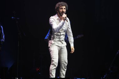 Şarkıcı ve söz yazarı Marwan, 2 Şubat 2024 'te Madrid' deki Teatro Circo Price 'ta verdiği konserde.