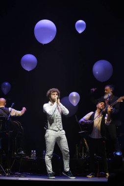 Şarkıcı ve söz yazarı Marwan, 2 Şubat 2024 'te Madrid' deki Teatro Circo Price 'ta verdiği konserde.