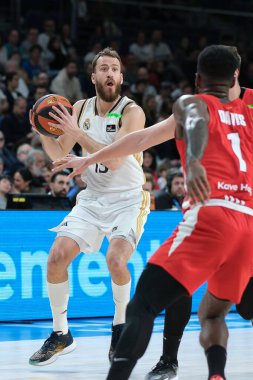 Real Madrid 'den Sergio Rodrguez Liga ACB Endesa maçında Real Madrid ile Basquet Girona arasında 4 Şubat 2024 tarihinde İspanya' da oynanan WiZink maçında