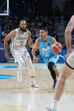 Movistar Estudiantes ile WiZink 'teki Clavijo arasında oynanan LEB Oro Maçı sırasında Movistar Estudiantes' in oyuncusu. 4 Şubat 2024 Madrid, İspanya