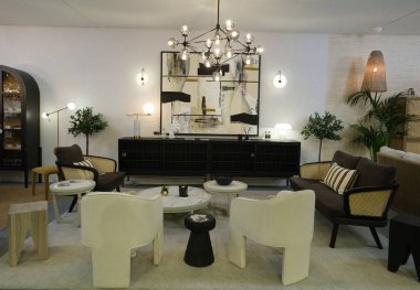 Madrit 'teki InterTERGIFT 2024 Uluslararası Dekorasyon Sergisi' nde dekoratif unsurlar sergilenmektedir. 8 Şubat 2024 Madrid, İspanya