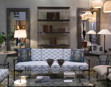 Madrit 'teki InterTERGIFT 2024 Uluslararası Dekorasyon Sergisi' nde dekoratif unsurlar sergilenmektedir. 8 Şubat 2024 Madrid, İspanya