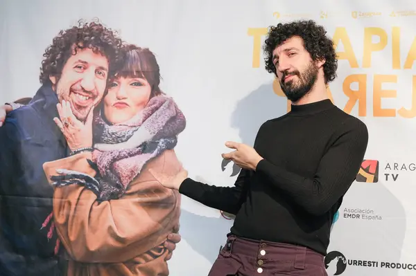 歌手Marwan和Rozalen参加了在马德里Palacio Prensa电影院举行的首映式电影 夫妻疗法 的拍照 2024年2月8日 — 图库照片