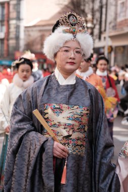 11 Şubat 2024 tarihinde İspanya 'nın Madrid şehrinde yapılan Çin Yeni Yıl Ejderha Geçidi sırasında birkaç kişi öldü. Dün, 10 Şubat 2024