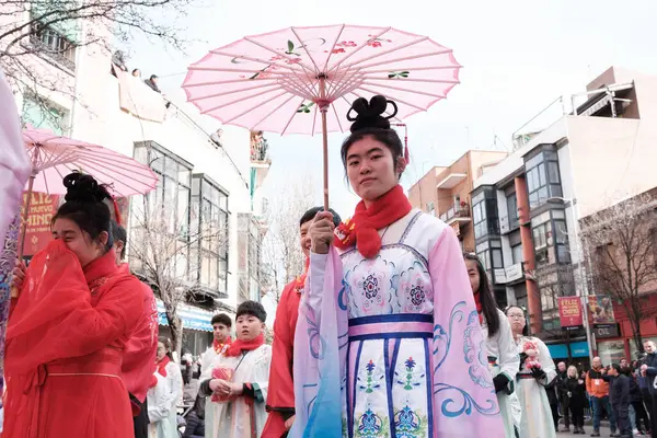 Several People Chinese New Year Year Dragon Parade Usera District — Stock Photo, Image