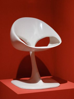 Madrid Tasarım Festivali sergisi, tasarımın dönüştürücü kapasitesini haklı çıkaran uluslararası bir toplantı. Köy Kültür Merkezi 'nde. 11 Şubat 2024 İspanya