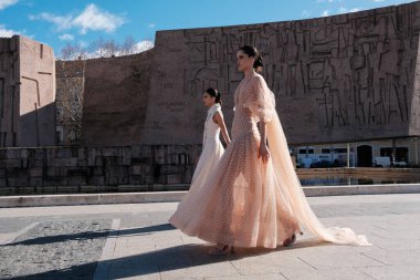  Madrid es Moda 2024 'ün açılış töreni sırasında Centro Cultural Conde Duque' da 12 Şubat 2024 'te İspanya' nın Madrid kentinde düzenlenen tören..