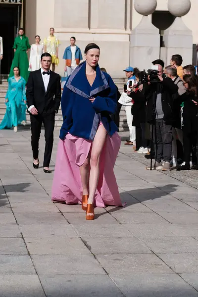  Madrid es Moda 2024 'ün açılış töreni sırasında Centro Cultural Conde Duque' da 12 Şubat 2024 'te İspanya' nın Madrid kentinde düzenlenen tören..