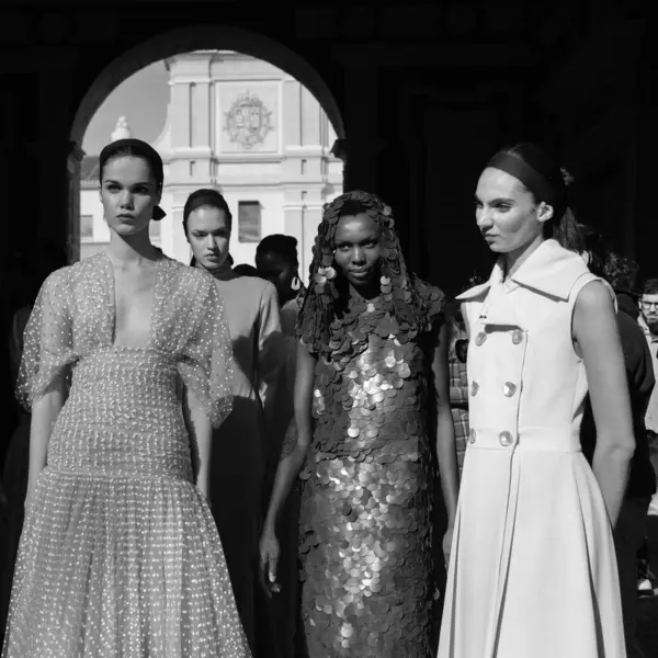  Madrid es Moda 2024 'ün açılış töreni sırasında Centro Cultural Conde Duque' da 12 Şubat 2024 'te İspanya' nın Madrid kentinde düzenlenen tören..