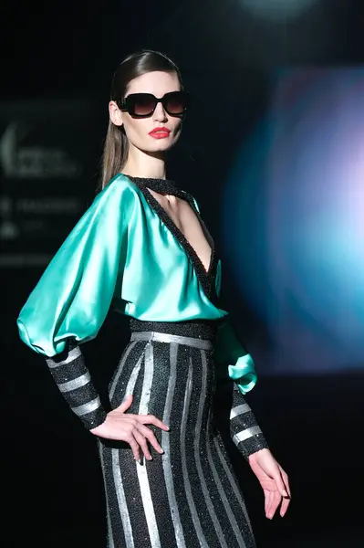 Model Parades Hannibal Laguna Design Mercedes Benz Fashion Week Madrid — Stock Photo, Image