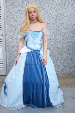 2 Şubat 2024 'te İspanya' nın Madrid şehrinde Japonya 'nın Ifema şehrindeki hafta sonu etkinliklerine bir Cosplayer katılır.