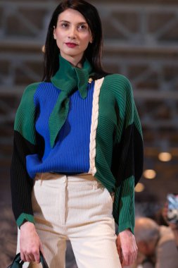 İspanya 'nın 19 Şubat 2023 tarihinde Madrid' de Mercedes Benz Moda Haftası Madrid 'de SKFK tasarımı ile bir model geçit töreni düzenlendi.