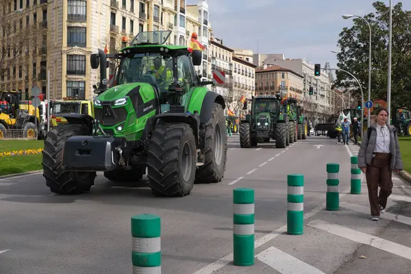 Protestocular Çiftçilerin Şubat 2024 Madrid Deki Avrupa Tarım Politikasını Kınamak — Stok fotoğraf