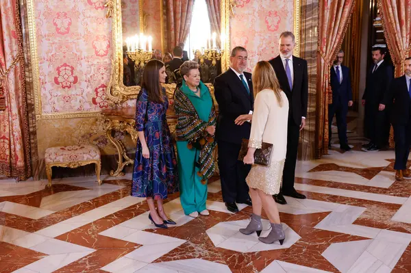 Roi Felipe Espagne Reine Letizia Espagne Organisent Déjeuner Pour Président — Photo