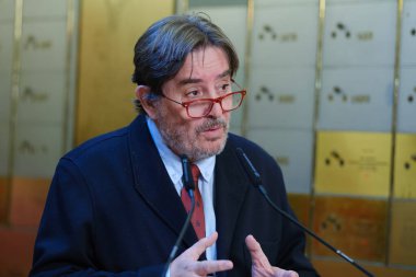 Luis Garcia Montero, Enrique Morente Anma Fonu 'nu 28 Şubat 2024 tarihinde Madrid, İspanya' da bulunan Cervantes Enstitüsü 'ne miras bırakmıştır..