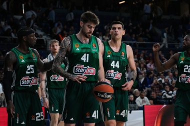 Türk Hava Yolları EuroLeague sırasında Panathinaikos 'tan Hernangmez Juan, Real Madrid ile Panathinaikos Atina arasında basketbol, Wizink Center 29 Şubat 2024 tarihinde Madrid' de İspanya 'da