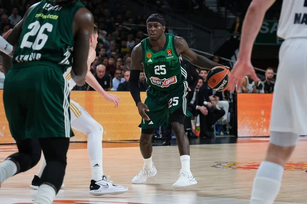 Türk Hava Yolları EuroLeague sırasında Panathinaikos 'tan Nunn Kendrick, Real Madrid ile Panathinaikos Atina arasında basketbol, Wizink Center 29 Şubat 2024' te İspanya 'da