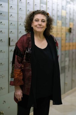 Aktris Charo Lopez Madrid 'deki resim çekimi sırasında poz verdi. 6 Mart 2024 İspanya
