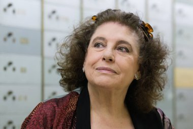 Aktris Charo Lopez Madrid 'deki resim çekimi sırasında poz verdi. 6 Mart 2024 İspanya