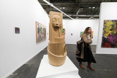  İspanya 'nın Madrid kentindeki 43. ARCO Uluslararası Çağdaş Sanat Fuarı' nı ziyaret edin. Fuarda 36 farklı ülkeden toplam 205 galeri yer aldı.. 