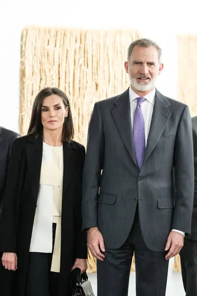 Königin Letizia Von Spanien Und König Felipe Von Spanien Eröffnen — Stockfoto