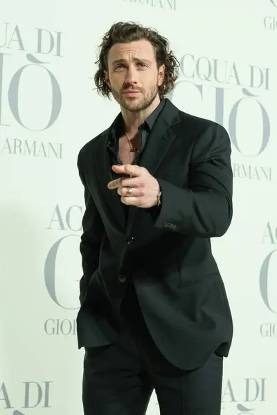 Aaron Taylor Johnson, Madrid 'de 7 Mart 2024' te Madrid 'de Giorgio Armani' nin ACQUA DI GIO 'su için yaptığı fotoçağrıya katıldı.. 