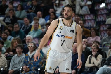 Real Madrid 'den Facundo Campazzo, Real Madrid ile Lenovo Tenerife arasında oynanan Liga ACB karşılaşmasında 10 Mart 2024 tarihinde İspanya' nın başkenti Madrid 'de oynanan WiZink Center' da maç yapıyor.. 