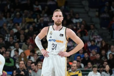 Real Madrid 'den Dzanan Musa, Real Madrid ile Lenovo Tenerife arasında oynanan Liga ACB karşılaşmasında 10 Mart 2024 tarihinde İspanya' nın başkenti Madrid 'de oynanan WiZink Center' da maç yaptı.. 