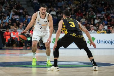 Real Madrid 'den Facundo Campazzo, Real Madrid ile Lenovo Tenerife arasında oynanan Liga ACB karşılaşmasında 10 Mart 2024 tarihinde İspanya' nın başkenti Madrid 'de oynanan WiZink Center' da maç yapıyor.. 