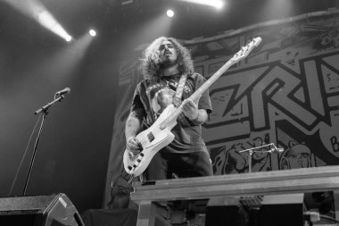 Şarkıcılar 22 Mart 2024 'te İspanya' nın başkenti Madrid 'deki Kaos Bölgesi Festivali' nde konser verdiler.