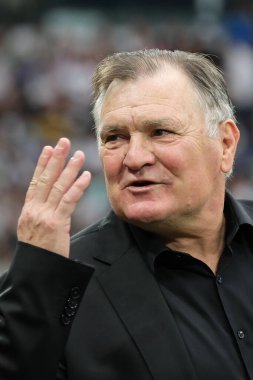 Lus Figo, Real Madrid ile FC Porto arasındaki Corazon Classic 2024 hayır maçı sırasında 23 Mart 2024 tarihinde Madrid 'deki Santiago Bernabeu Stadyumu' nda oynanmıştır.