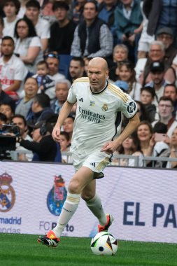 Zinedine Zidane, Real Madrid ile FC Porto arasında oynanan Corazon Classic 2024 yardım maçı sırasında Madrid 'deki Santiago Bernabeu Stadyumu' nda 23 Mart 2024 tarihinde oynanacak.