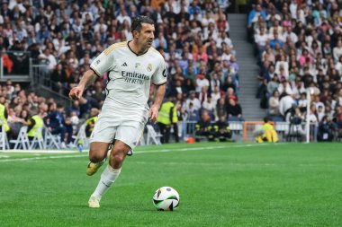 Lus Figo, Real Madrid ile FC Porto arasındaki Corazon Classic 2024 hayır maçı sırasında 23 Mart 2024 tarihinde Madrid 'deki Santiago Bernabeu Stadyumu' nda oynanmıştır.