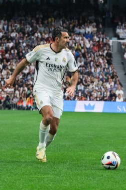 Lus Figo, Real Madrid ile FC Porto arasındaki Corazon Classic 2024 hayır maçı sırasında 23 Mart 2024 tarihinde Madrid 'deki Santiago Bernabeu Stadyumu' nda oynanmıştır.