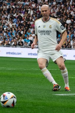 Zinedine Zidane, Real Madrid ile FC Porto arasında oynanan Corazon Classic 2024 yardım maçı sırasında Madrid 'deki Santiago Bernabeu Stadyumu' nda 23 Mart 2024 tarihinde oynanacak.