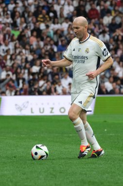 Zinedine Zidane, Real Madrid ile FC Porto arasında oynanan Corazon Classic 2024 yardım maçı sırasında Madrid 'deki Santiago Bernabeu Stadyumu' nda 23 Mart 2024 tarihinde oynanacak.