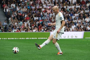 Zinedine Zidane, Real Madrid ile FC Porto arasında oynanan Corazon Classic 2024 yardım maçı sırasında Madrid 'deki Santiago Bernabeu Stadyumu' nda 23 Mart 2024 tarihinde oynanacak.