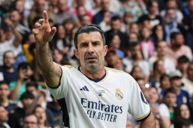 Lus Figo, Real Madrid ile FC Porto arasındaki Corazon Classic 2024 hayır maçı sırasında 23 Mart 2024 tarihinde Madrid 'deki Santiago Bernabeu Stadyumu' nda oynanmıştır.