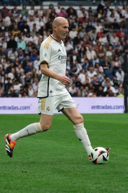 Zinedine Zidane, Real Madrid ile FC Porto arasında oynanan Corazon Classic 2024 yardım maçı sırasında Madrid 'deki Santiago Bernabeu Stadyumu' nda 23 Mart 2024 tarihinde oynanacak.