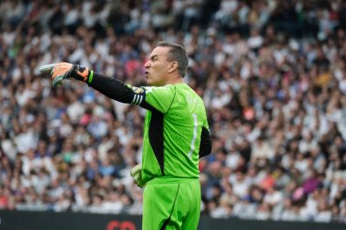 Paco Buyo, Real Madrid ile FC Porto arasında oynanan Corazon Classic 2024 yardım maçı sırasında Madrid 'deki Santiago Bernabeu Stadyumu' nda 23 Mart 2024 tarihinde oynanmıştır.