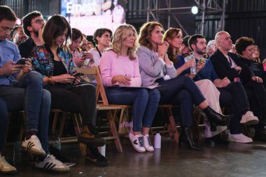 İkinci Başkan Yardımcısı, Çalışma Bakanı ve Sumar 'ın lideri Yolanda Diaz, Sumar' ın Kurucu Meclisi 'nin kapanış töreni sırasında, 23 Mart 2024 tarihinde, Madrid, İspanya. 