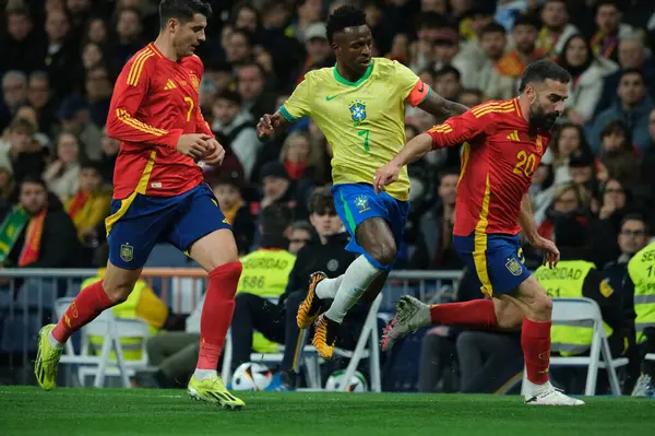 İspanya ile Brezilya arasında 26 Mart 'ta Madrid' deki Santiago Bernabeu Stadyumu 'nda oynanan dostluk karşılaşmasında Brezilyalı Vini Jr.