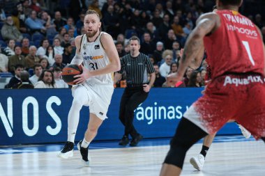 Real Madrid 'den Dzanan Musa, Real Madrid ve BAXI Manresa arasında oynanan ACB Ligi karşılaşmasında 31 Mart 2024 tarihinde İspanya' nın başkenti Madrid 'de oynanan WiZink Center' da maç yaptı..