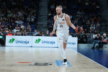 Real Madrid 'den Dzanan Musa, Real Madrid ve BAXI Manresa arasında oynanan ACB Ligi karşılaşmasında 31 Mart 2024 tarihinde İspanya' nın başkenti Madrid 'de oynanan WiZink Center' da maç yaptı..