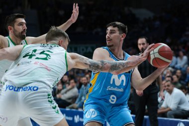 Movistar Estudiantes 'in oyuncusu, WiZink Center' da Movistar Estudiantes ile Amics Castello arasında oynanan LEB Oro Maçı sırasında görüldü. 21 Mart 2024 İspanya