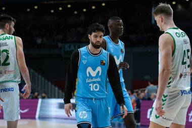 Movistar Estudiantes 'in oyuncusu, WiZink Center' da Movistar Estudiantes ile Amics Castello arasında oynanan LEB Oro Maçı sırasında görüldü. 21 Mart 2024 İspanya