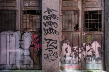 1 Nisan 2024, Portekiz, Porto 'nun tarihi merkezinde Barrio Do Barredo manzarası