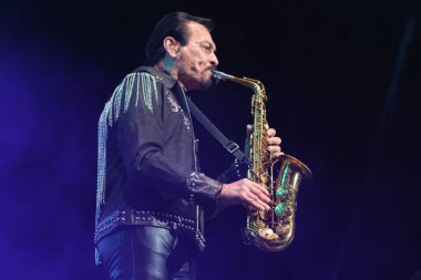 Los Tigres Del Norte müzik grubu 4 Nisan 2024 'te Madrid' deki WizCenter 'da konser verdi.