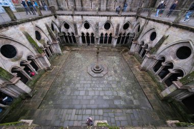 Porto Katedrali (Portekizce: 